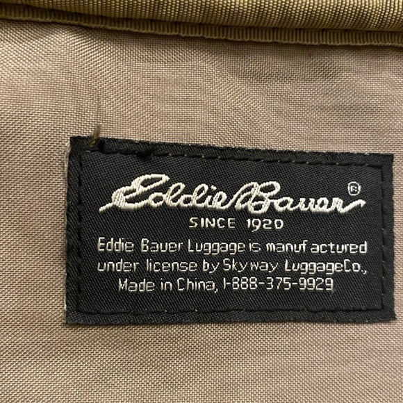 Vintage Eddie Bauer Canvas Duffel. Brass hardware. Leather handle. Beautiful. - Picture 7 of 9